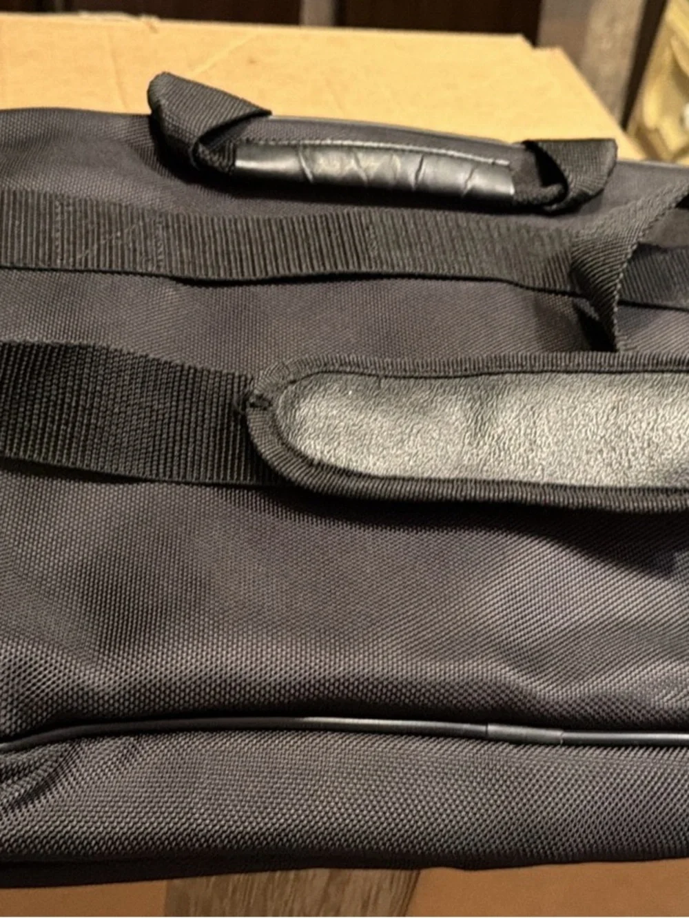Samsonite Black Laptop Briefcase with Shoulder Strap